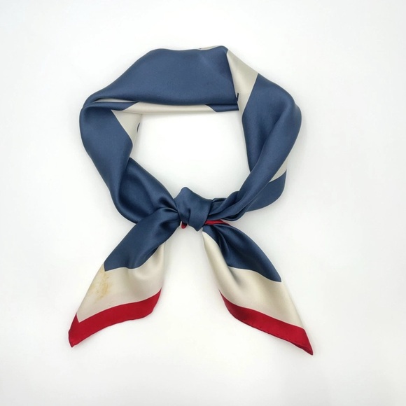 CHANEL Foulard - Red Cream Blue Gift 🎁 Ribbon 🎀 Tie Design - Picture 4 of 12
